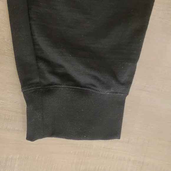 The North Face Men's Heritage Patch Black Jogger Sweatpants - XXL - Picture 5 of 8